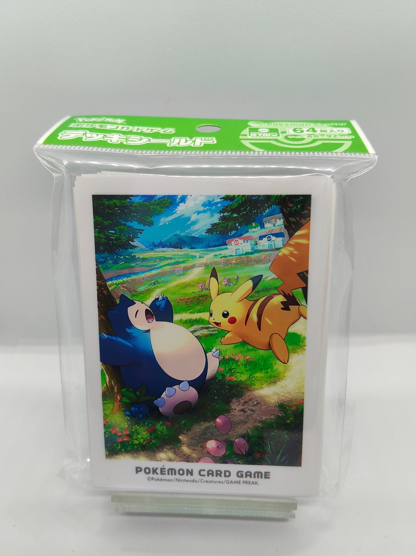 デッキシールド:カントーの冒険 ピカチュウ&カビゴン(66×92mm・64枚入り)